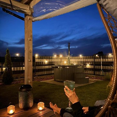 Jej I Jego - Eleganckie Domki Z Balia Na Wylacznosc Niewiesze Eksteriør bilde
